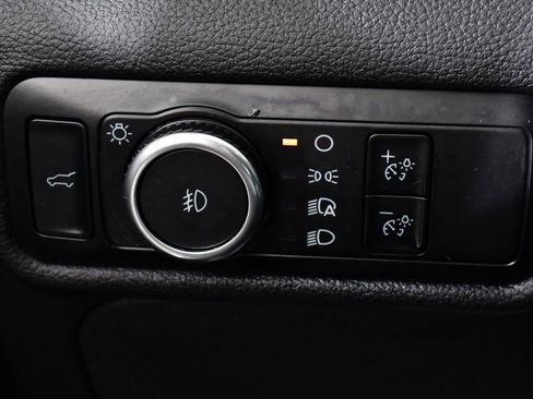 Used 2023 Ford Explorer XLT w/ Equipment Group 202A image 31