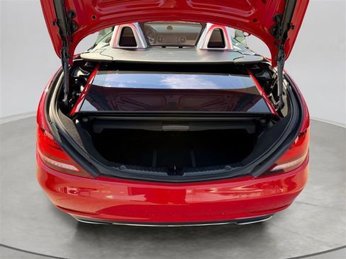 Used 2017 Mercedes-Benz SLC 300 image 19