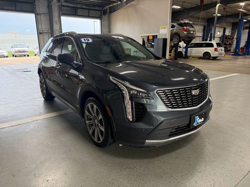 Used 2019 Cadillac XT4 Premium Luxury AWD/4WD image 4