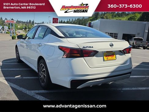 Used 2021 Nissan Altima 2.5 S FWD image 3