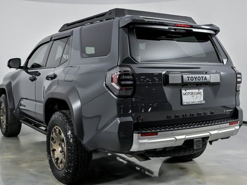 Used 2025 Toyota 4Runner Trailhunter image 10