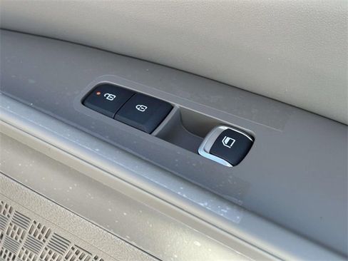 New 2026 Kia Carnival LXS image 18