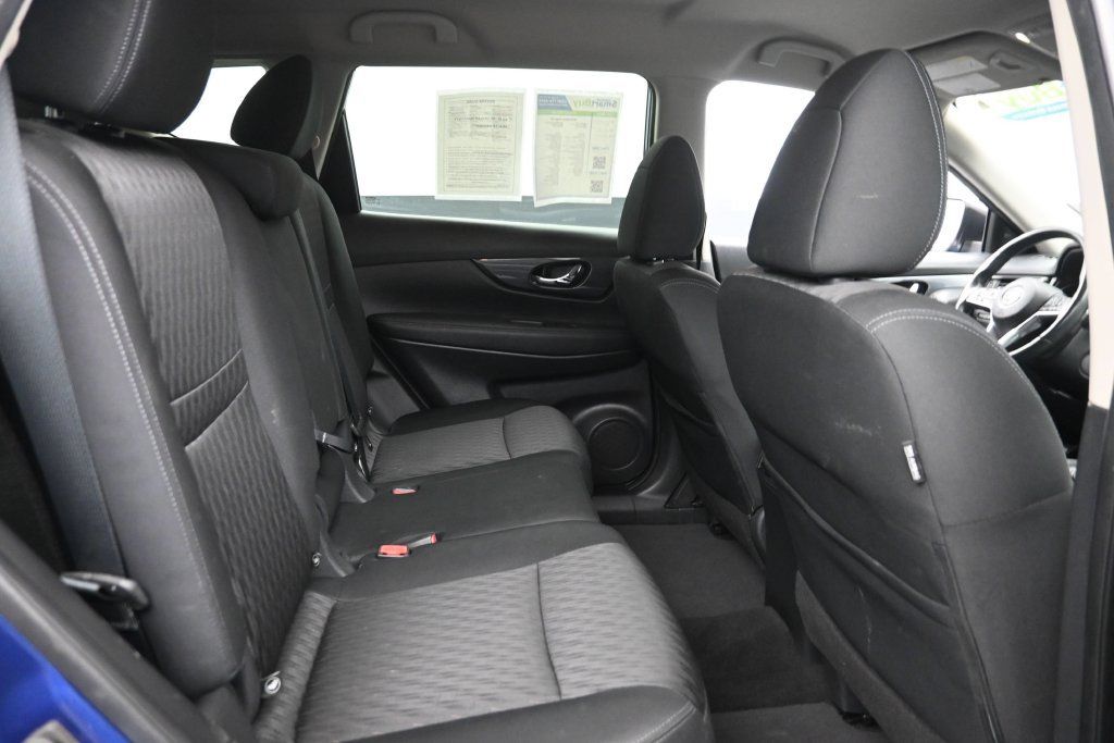 Used 2018 Nissan Rogue SV w/ Premium Package AWD/4WD image 10