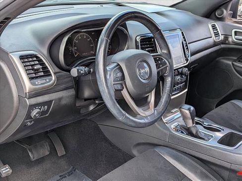 Used 2021 Jeep Grand Cherokee Laredo X image 10