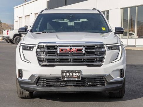 Used 2025 GMC Acadia Elevation image 2