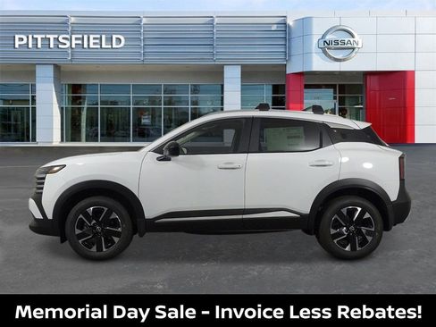 New 2026 Nissan Kicks SV w/ SV Premium Package AWD/4WD image 7
