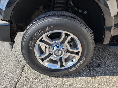 Used 2010 Ford F250 Harley-Davidson image 2