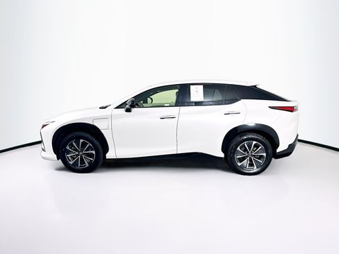Used 2023 Lexus RZ 450e Premium w/ Technology Package AWD/4WD image 4