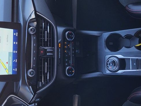 Certified 2022 Ford Escape SEL w/ SEL Stealth AWD Package image 17