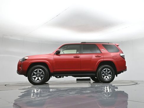 Used 2024 Toyota 4Runner TRD Off-Road image 7