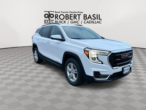 Used 2023 GMC Terrain SLE w/ Driver Convenience Package AWD/4WD image 2