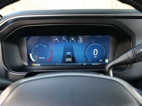 Used 2025 Ford F450 Platinum w/ FX4 Off-Road Package image 7