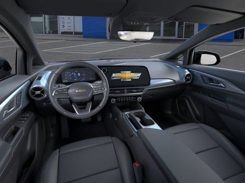 New 2025 Chevrolet Equinox EV LT image 39