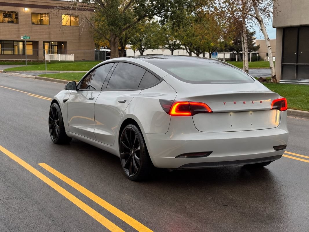 Used 2018 Tesla Model 3 Long Range AWD/4WD image 3