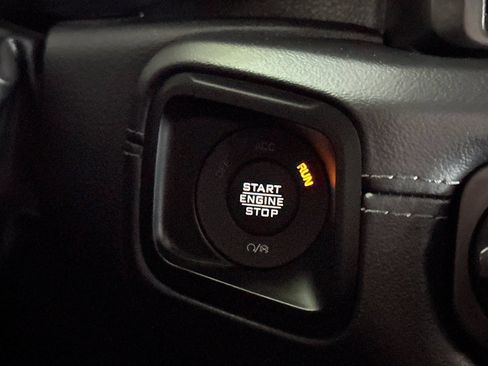 Used 2025 Jeep Wrangler Unlimited Sahara AWD/4WD image 22