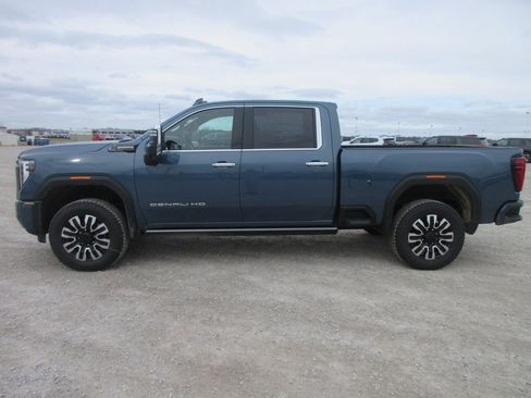 New 2026 GMC Sierra 2500 Denali Ultimate image 10