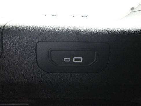 Used 2025 Jeep Grand Cherokee L Altitude AWD/4WD image 40