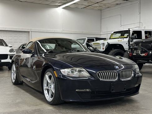 Used 2006 BMW Z4 3.0si RWD image 8