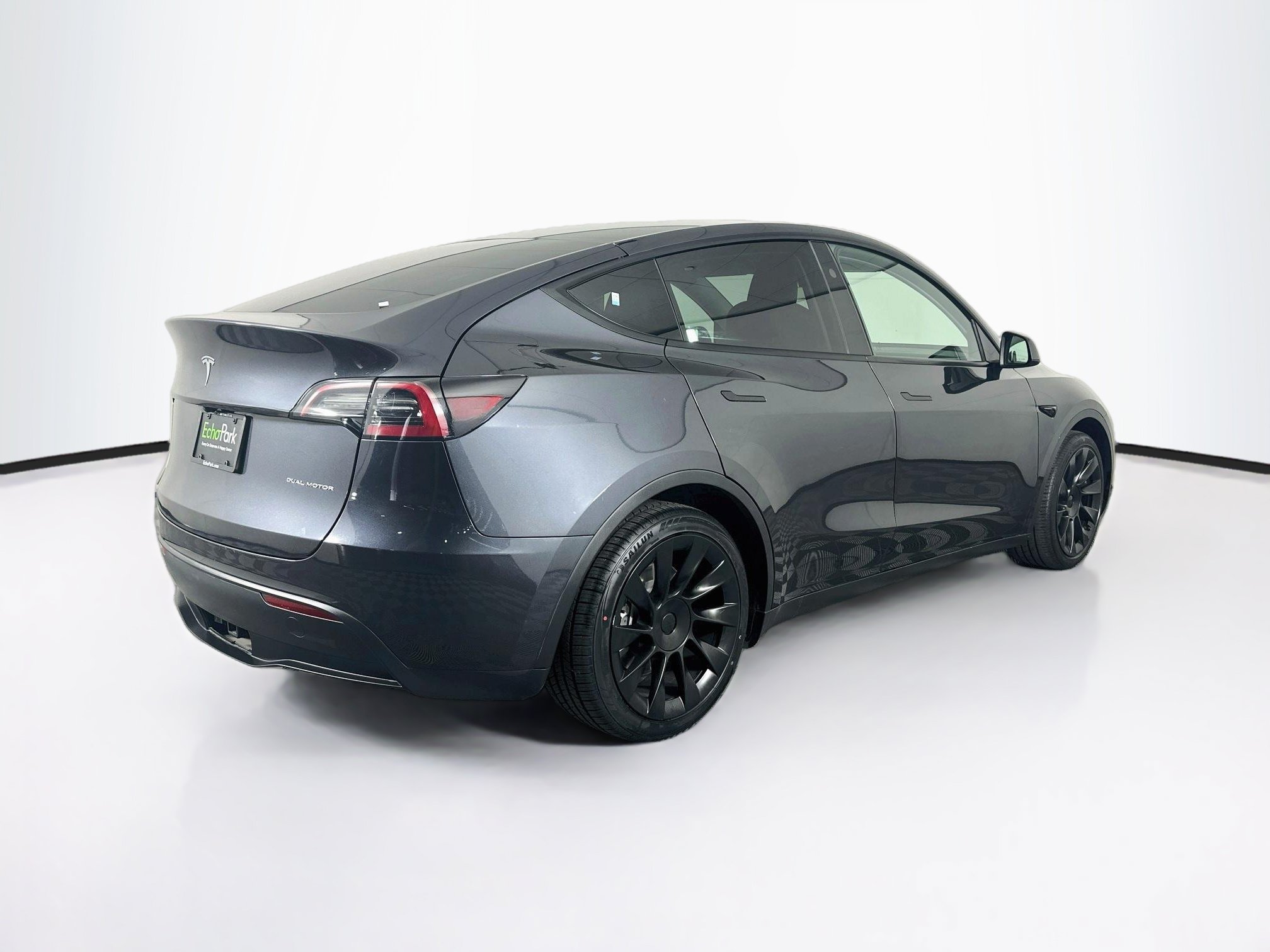 Used 2024 Tesla Model Y Long Range AWD/4WD image 9