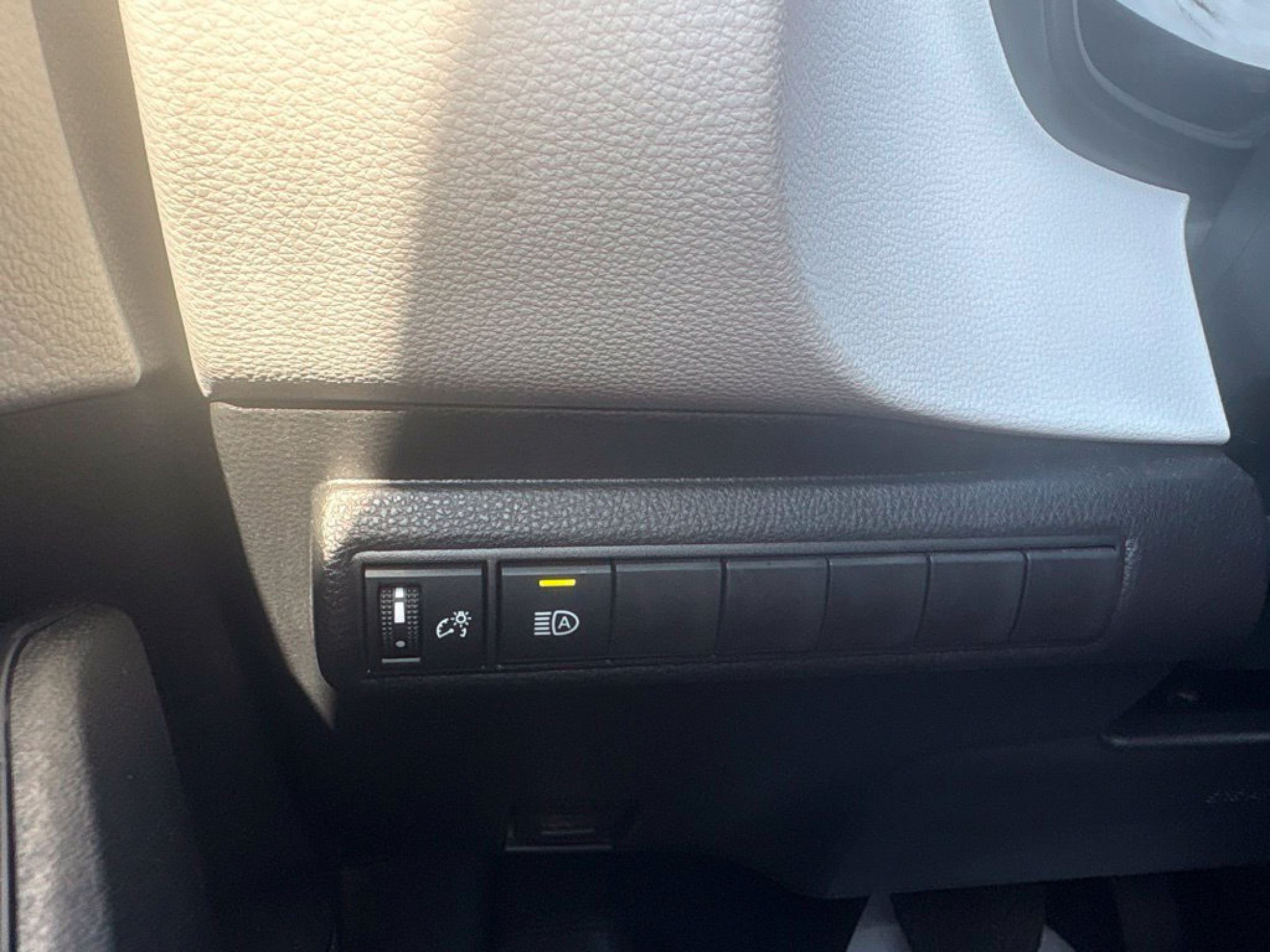 Certified 2026 Toyota Corolla SE FWD image 14
