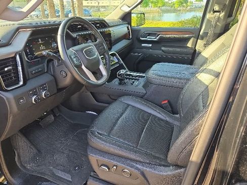 Used 2024 GMC Sierra 1500 Denali w/ Denali Reserve Package AWD/4WD image 15