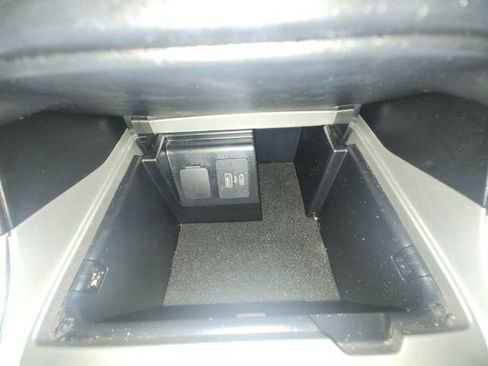 Used 2021 Ford Explorer Limited w/ Equipment Group 301A AWD/4WD image 32