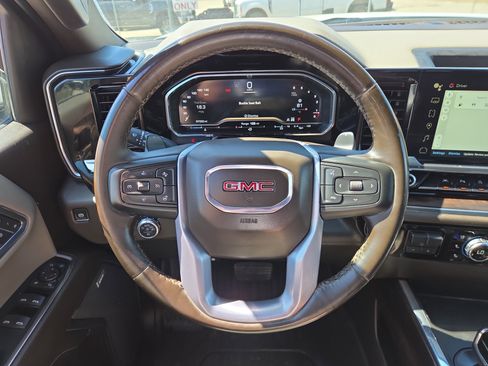Used 2024 GMC Sierra 1500 SLT w/ SLT Premium Plus Package AWD/4WD image 19