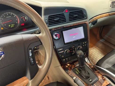 Used 2006 Volvo XC70 image 4