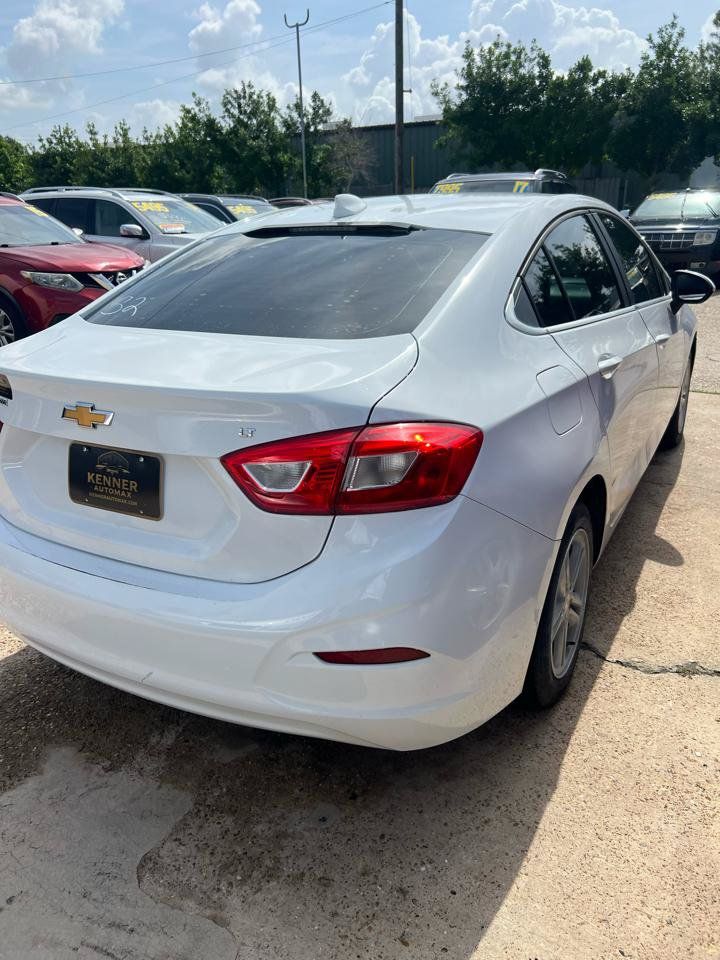 Used 2016 Chevrolet Cruze LT FWD image 5