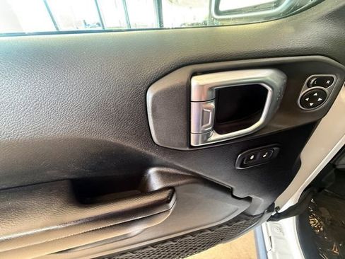 Used 2020 Jeep Wrangler Unlimited Sport AWD/4WD image 11