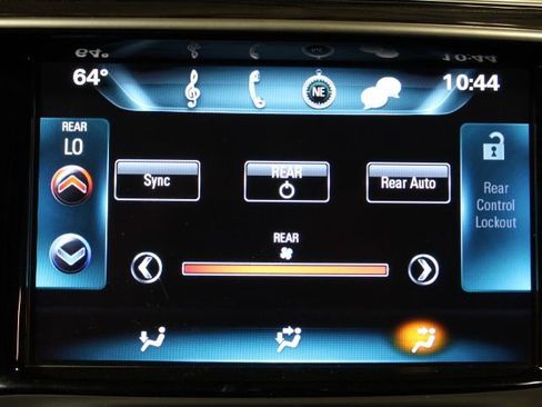 Used 2018 Buick Envision Essence image 46