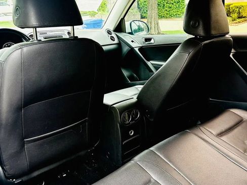 Used 2017 Volkswagen Tiguan S FWD image 15