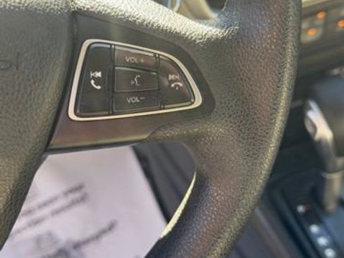 Used 2021 Ford EcoSport S image 12