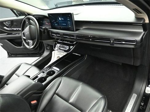 Certified 2024 Lincoln Corsair AWD image 26