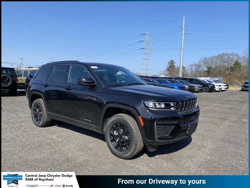 New 2026 Jeep Grand Cherokee Altitude image 1