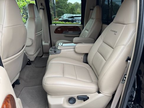 Used 2001 Ford F350 Lariat image 44