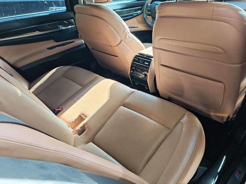 Used 2014 BMW 750i xDrive AWD/4WD image 42