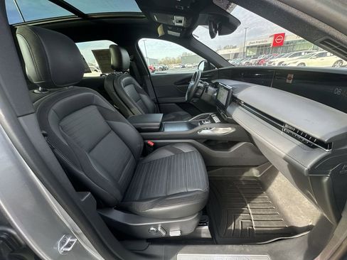 Used 2025 Lincoln Nautilus Reserve w/ Jet Appearance Package image 25