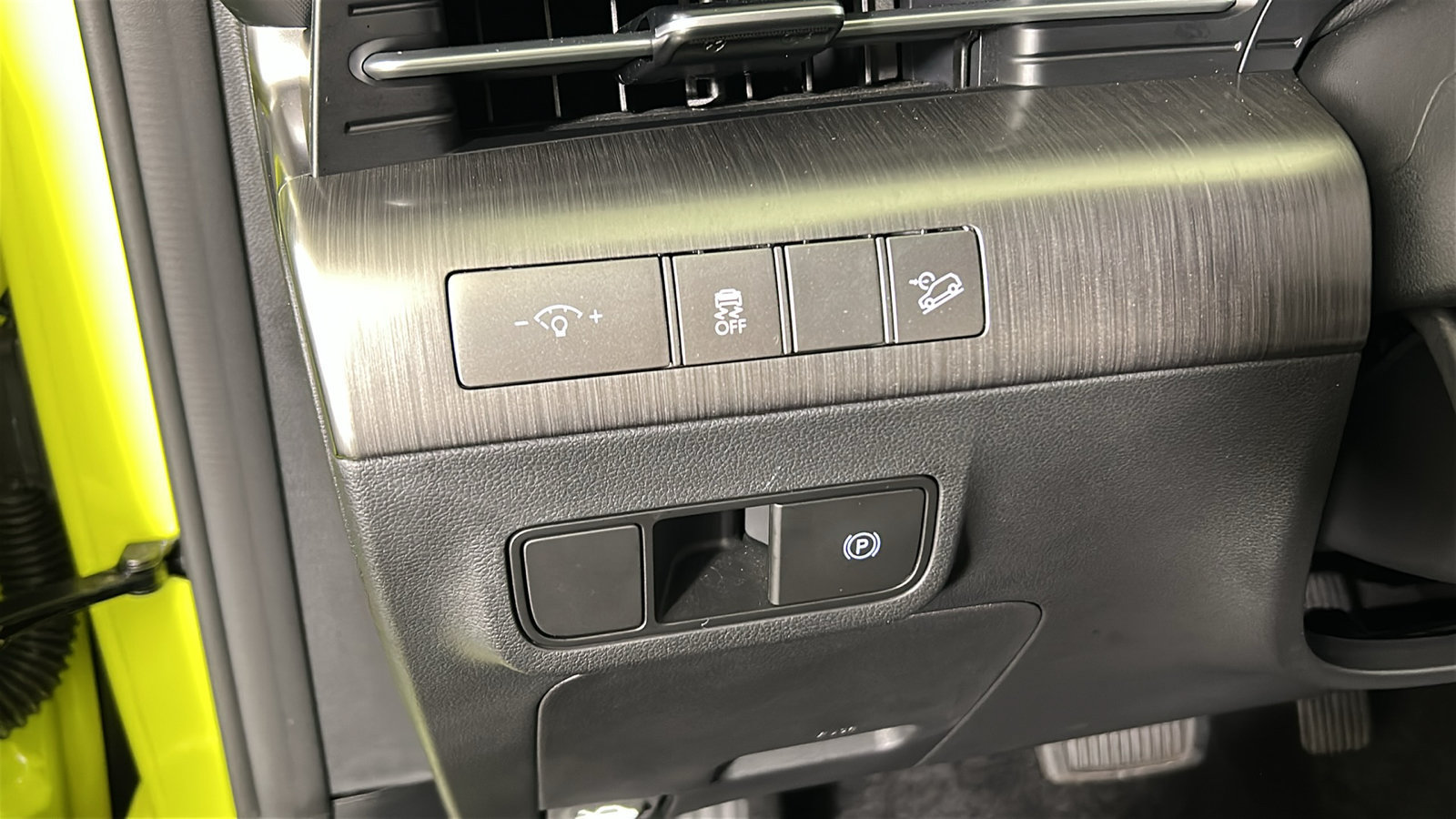 Used 2024 Hyundai Kona SEL FWD image 24