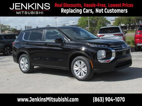 New 2026 Mitsubishi Outlander ES FWD image 1