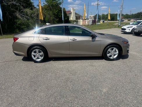 Used 2023 Chevrolet Malibu LT w/ Driver Confidence Package FWD image 6