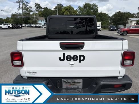 New 2024 Jeep Gladiator Sport AWD/4WD image 7