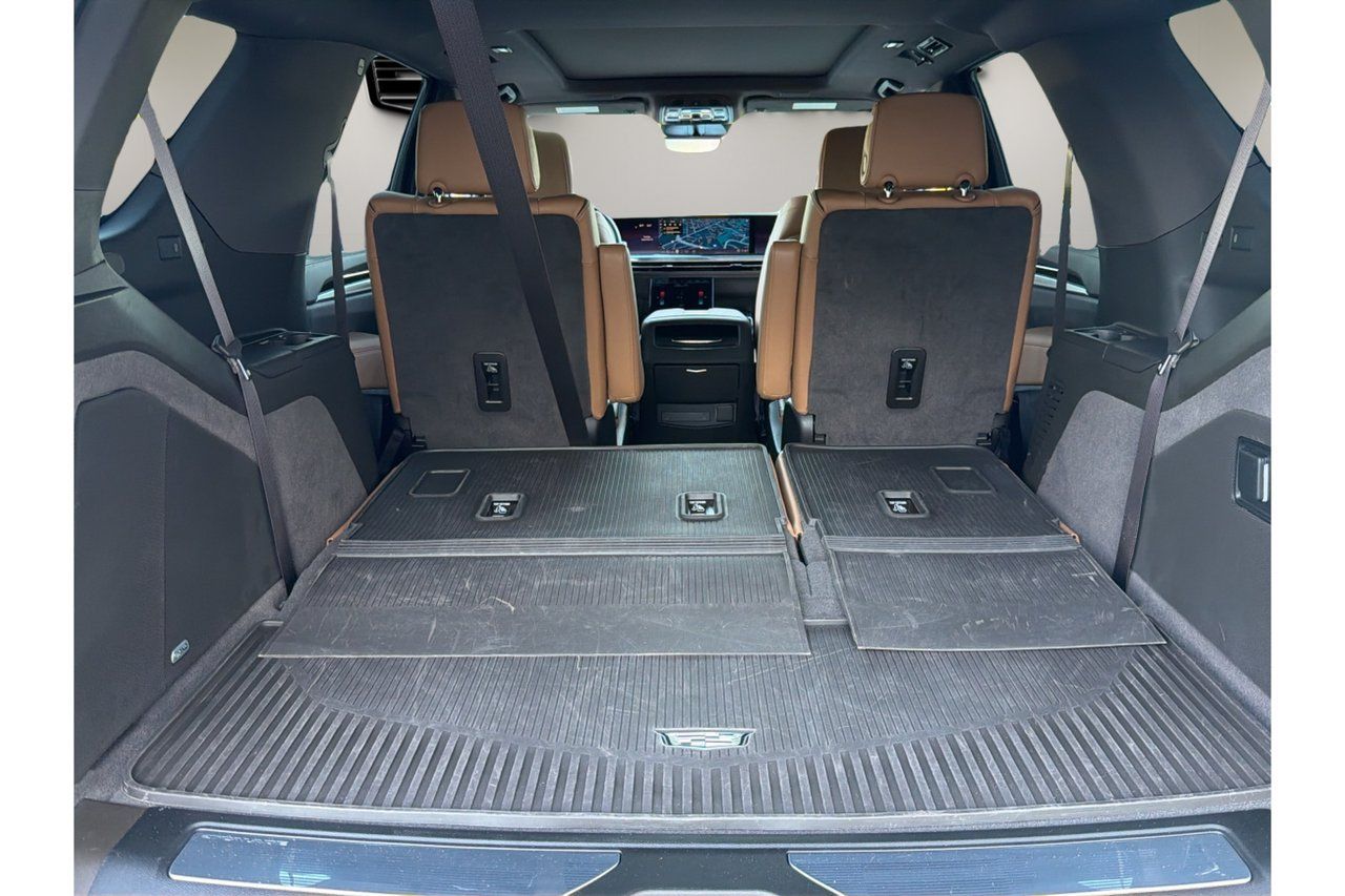 Certified 2025 Cadillac Escalade Premium Luxury w/ LPO, Floor Liner Package RWD image 19