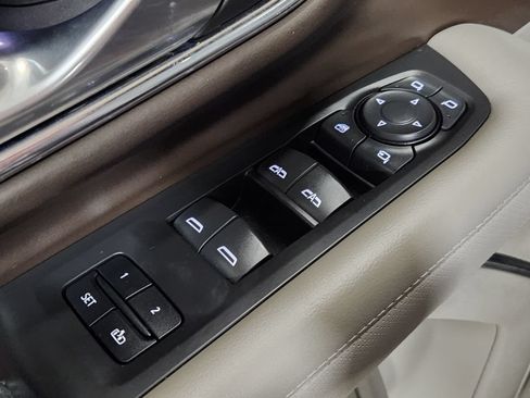 Used 2022 GMC Yukon SLT w/ SLT Premium Package RWD image 43