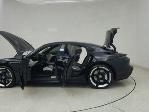 Used 2022 Porsche Taycan image 73