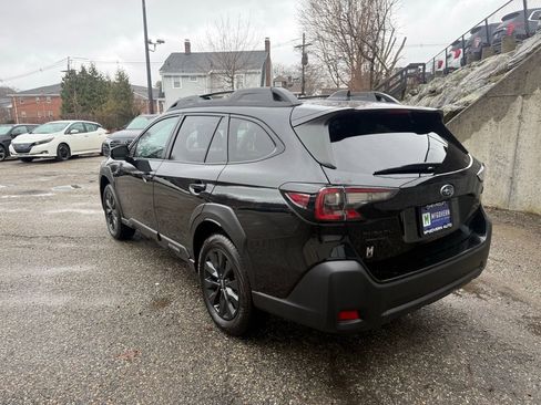 Used 2024 Subaru Outback Onyx Edition AWD/4WD image 3