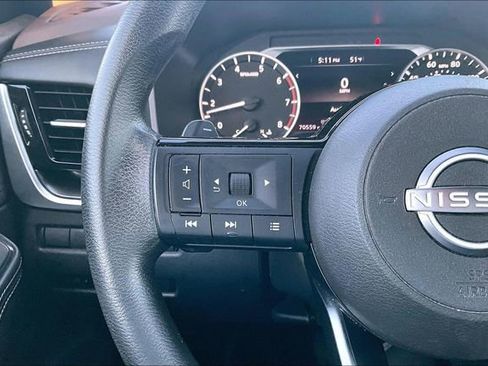 Used 2022 Nissan Rogue SV image 10