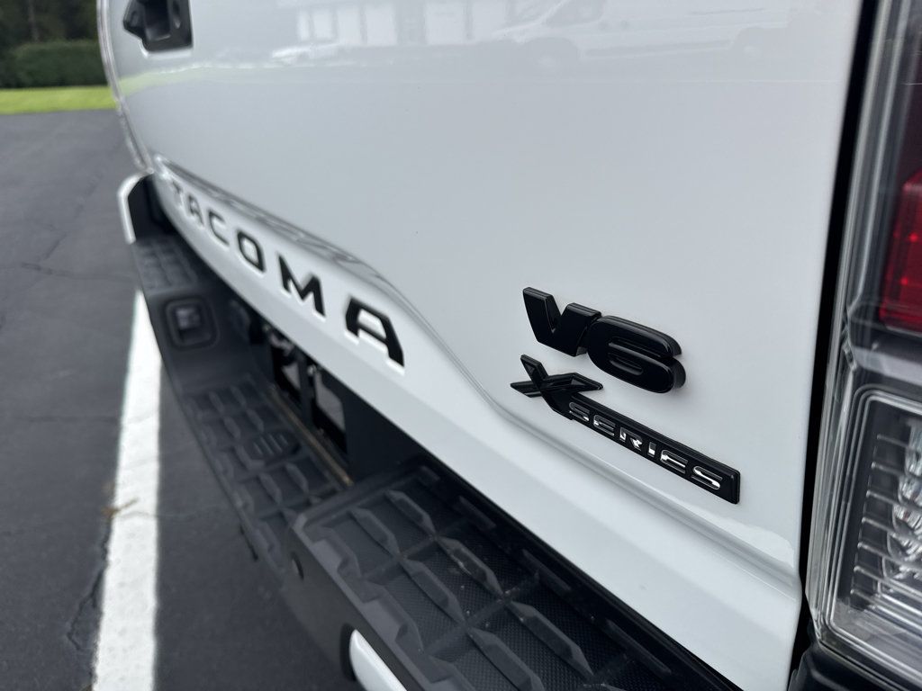 Used 2023 Toyota Tacoma TRD Sport w/ TRD Premium Sport Package AWD/4WD image 8