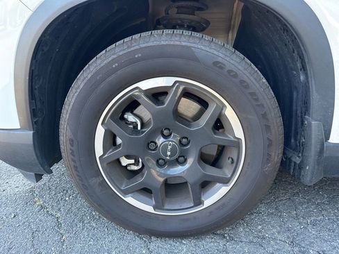 Used 2025 Honda Pilot EX-L image 18