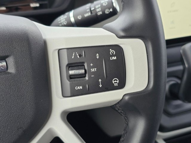 Used 2025 Land Rover Defender 110 S AWD/4WD image 30